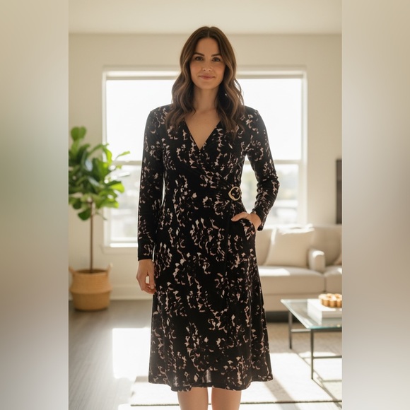 Fred David Dresses & Skirts - NWT Fred David Elegant Black and Cream Long Sleeve Dress